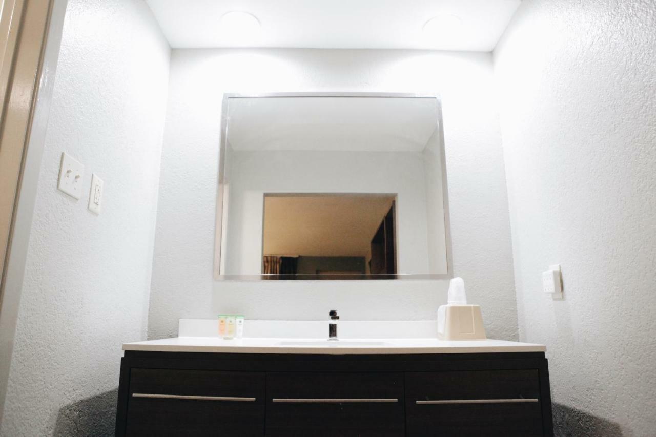 All Seasons Inn & Suites Memphis Extérieur photo